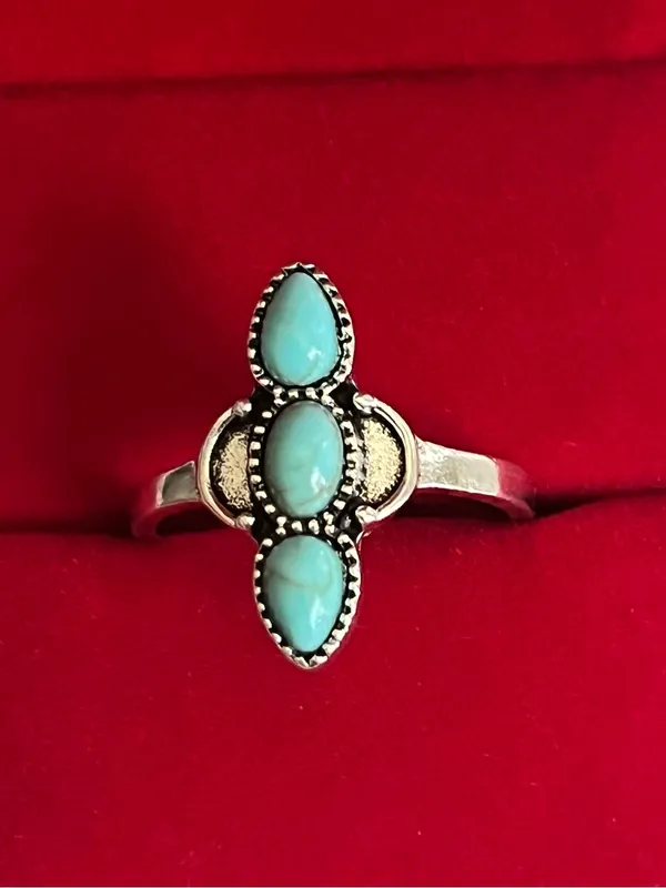 Bohemian/Aztec Design Faux Turquoise Stainless Steel Silver Ring Size 9 NWT - Image 2