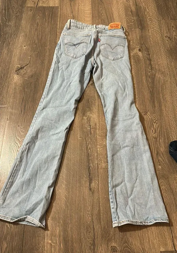 Women’s Levi’s Bootcut Jeans - Image 2