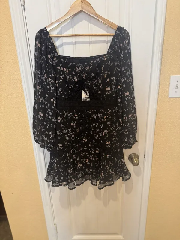 Show Me Your Mumu Two Sisters Dress Size 8 - Image 3