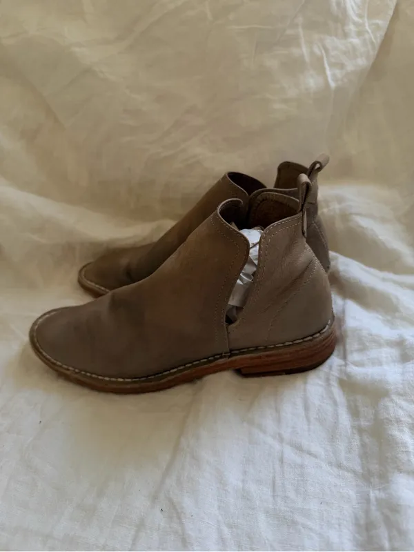 Tory Burch Taupe Leather Pull-Tab Chelsea Booties - Image 2