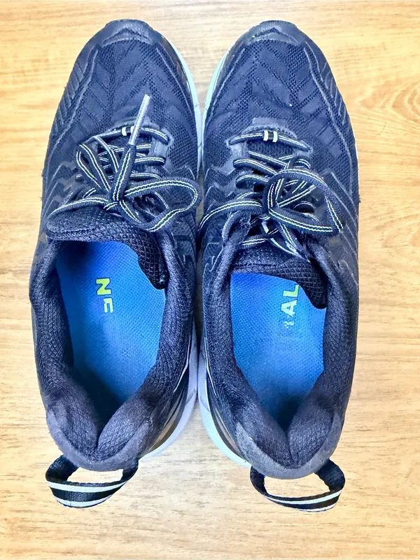 Hoka One One Clifton 4 Black 8.5 Wide Running Shoes Sneakers Women’s - Image 3