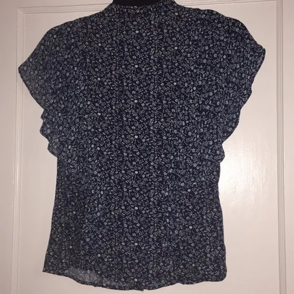 Woman’s Simply Styled Ruffle Crop Button Down Top - Image 5