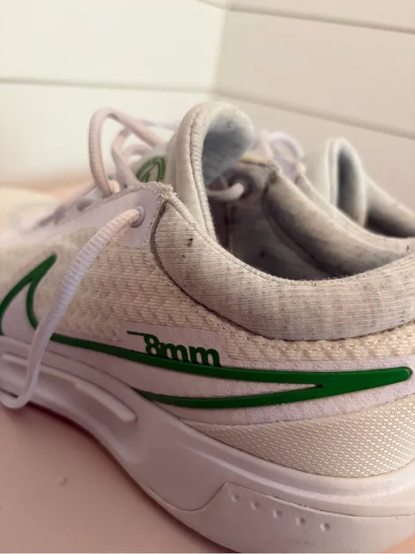Nike White and Green Tennis Shoes - Image 5