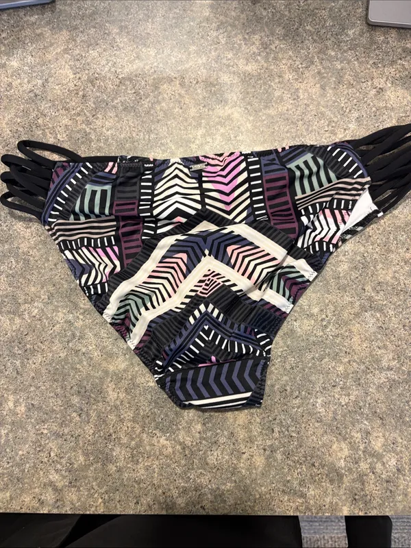 PINK Victoria's Secret Black Multicolor Geometric Strappy Bikini Bottom - Image 4