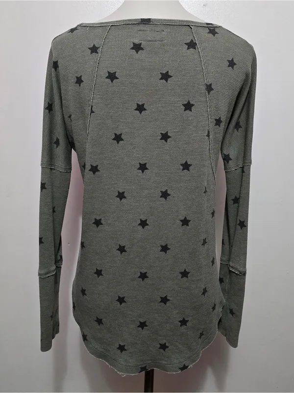 Lucky Brand Small Olive Star Print Waffle Knit Thermal Top Bohemian Casual - Image 5
