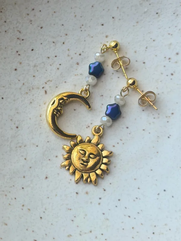 Handmade gold tone moon & sun boho fairly retro hippie dangle earrings 🌞🌙✨ 🍃 - Image 4