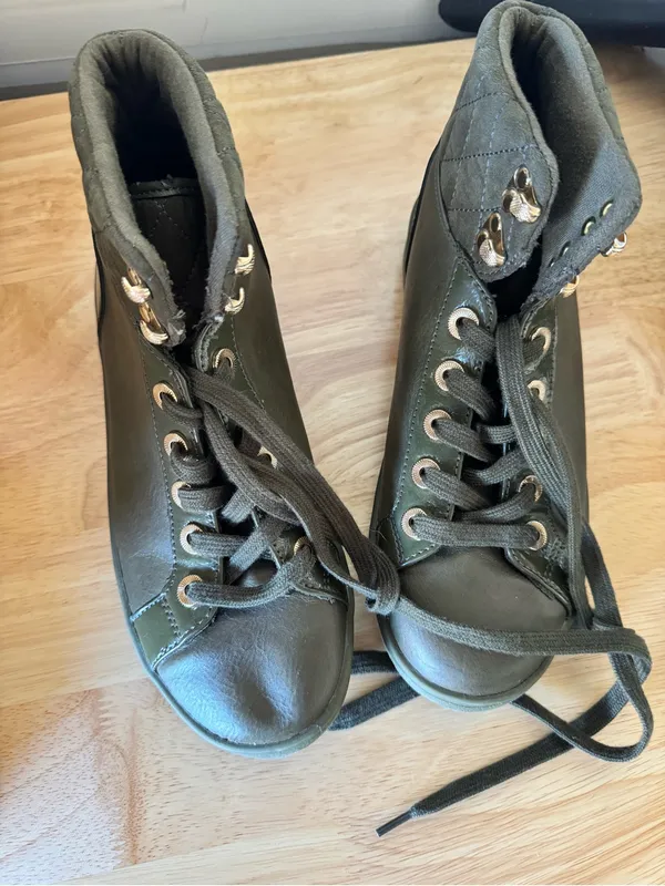 ALDO Elza Olive Green Quilted High-Top Fashion Sneakers / Boots W US 7 - Image 2