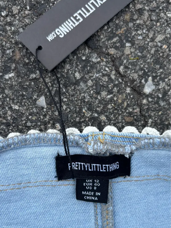 NWT Pretty Little Thing Denim Lace Crop top Size 8 - Image 5