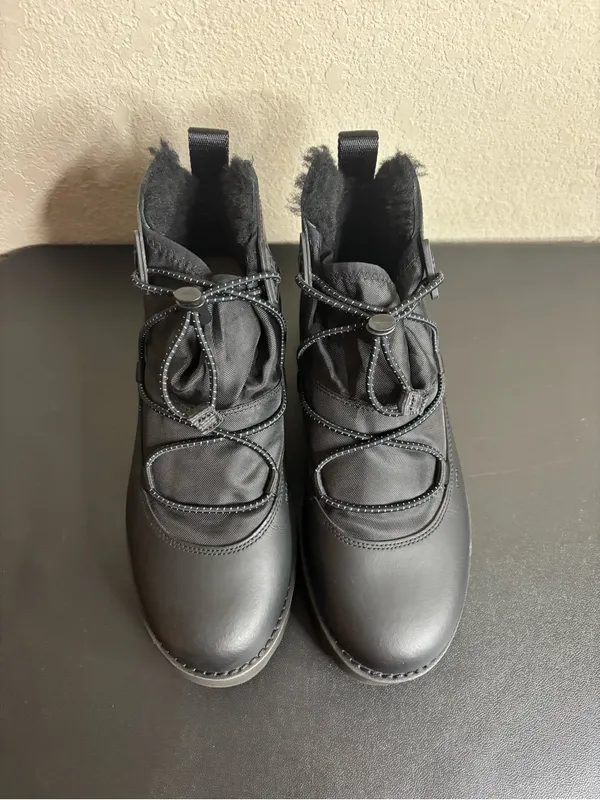 UGG Classic Rising Toggle Platform Boots Matte Black size 8 - Image 3