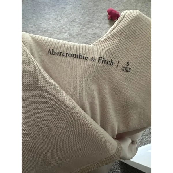 Abercrombie & Fitch Beige Deep V-Neck Twist Front Bodysuit Size Small - Image 3