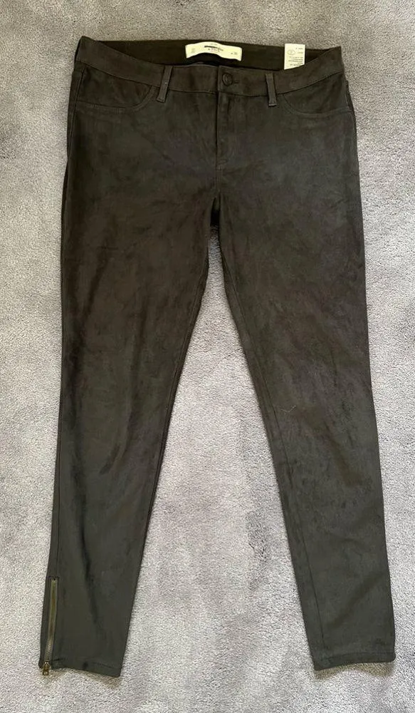 Abercrombie & Fitch | women’s faux suede skinny pants. Size: 10 - Image 14