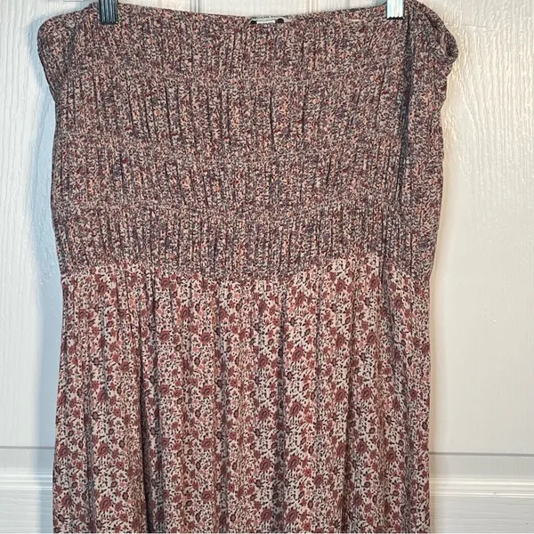 American Eagle Strapless Maxi Dress With Side Slit Sz XL Pink Floral Smocked - Image 3