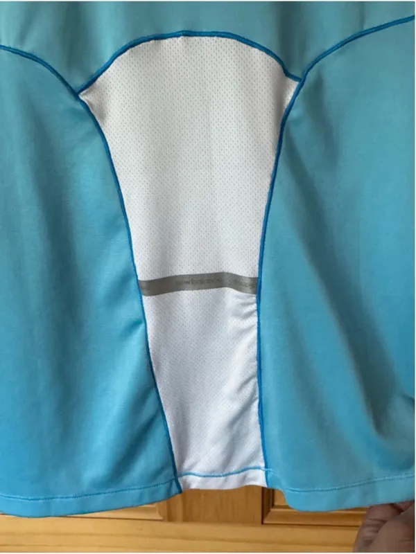 New Balance Fitted Turquoise Cap Sleeve Athletic Tee size large - Image 8