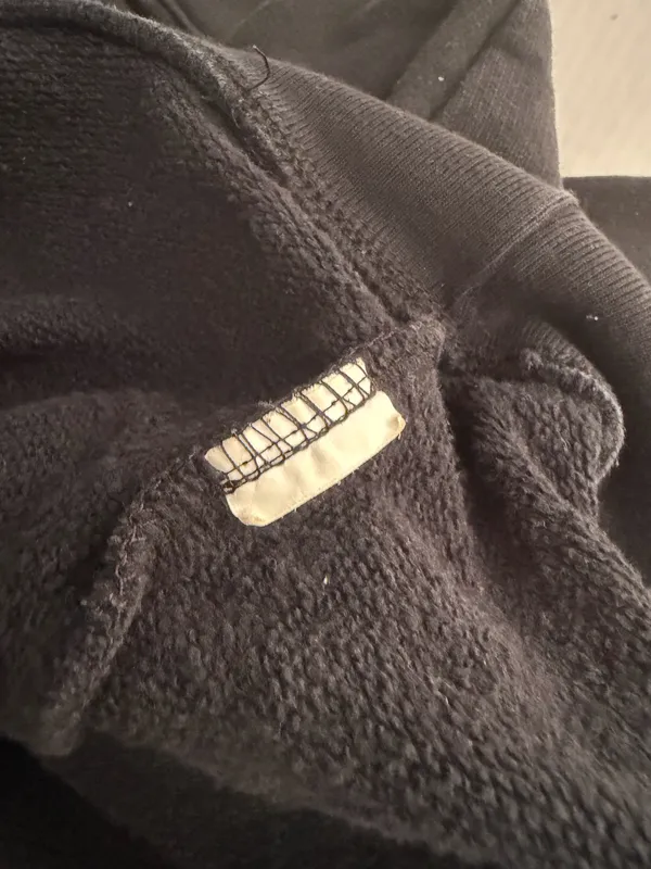 Zara Black Crewneck Sweatshirt with Graphics - Image 5