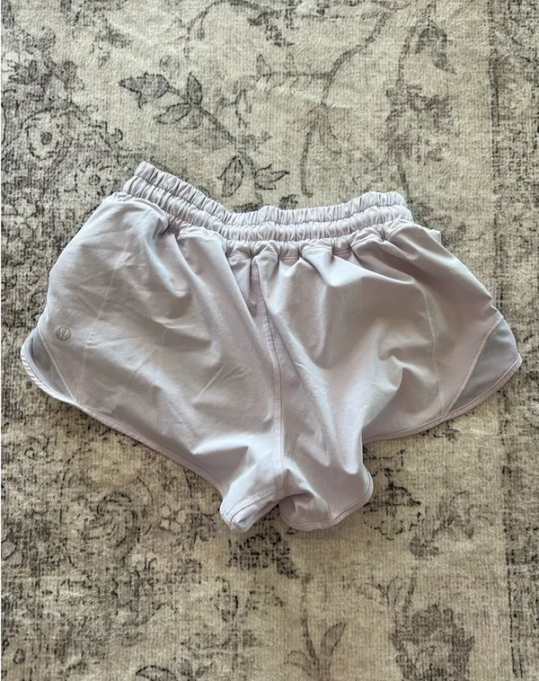 Lululemon Shorts Hotty Hot - Image 2