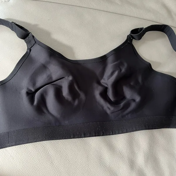 Lululemon Resizable Bra Size 34DD - Image 9