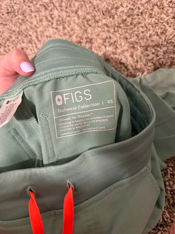 FIGS Scrubs Set Jade - Image 10