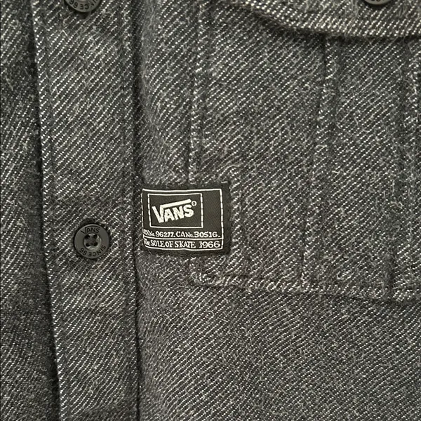 Vans Women’s Charcoal Button-Down Shirt Size Small - Image 2