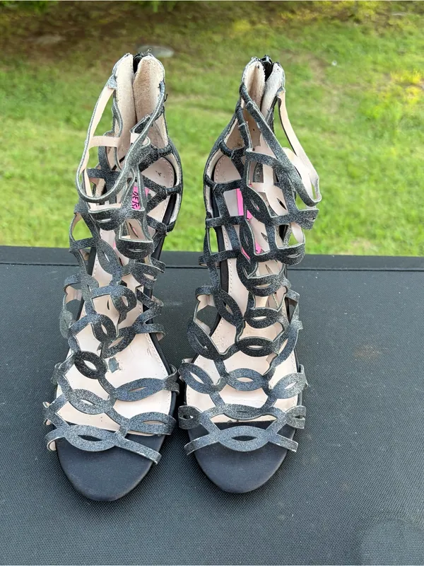 Betsey Johnson Black Glitter Cage Stiletto Heels Sz 8 see pics for condition - Image 2