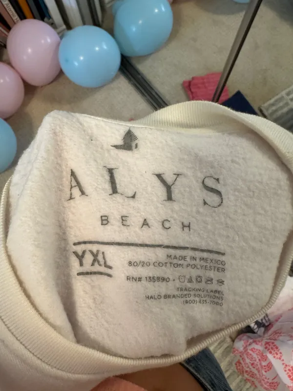 Alys Beach Crewneck White Size XXS - Image 2