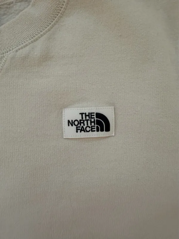 North Face crewneck - Image 4