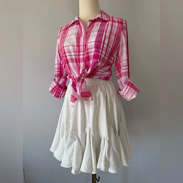 Tommy Hilfiger plaid pink & white classic fit shirt size small - Image 2