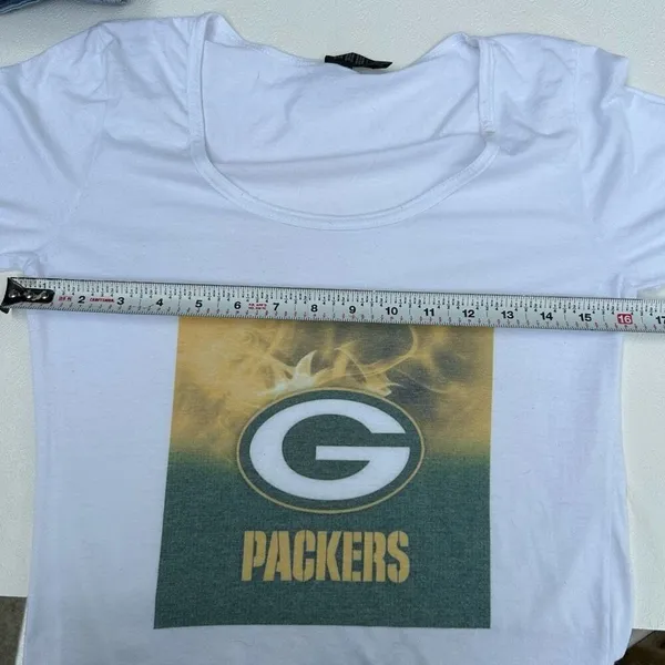 Green Bay Packers Women’s Graphic T-Shirt White Scoop Neck Size Small - Image 4