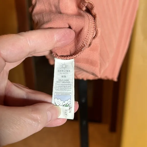 OFFLINE by Aerie Ribbed Cropped Top Mauve Pink Square Neck Tee Size Medium - Image 5