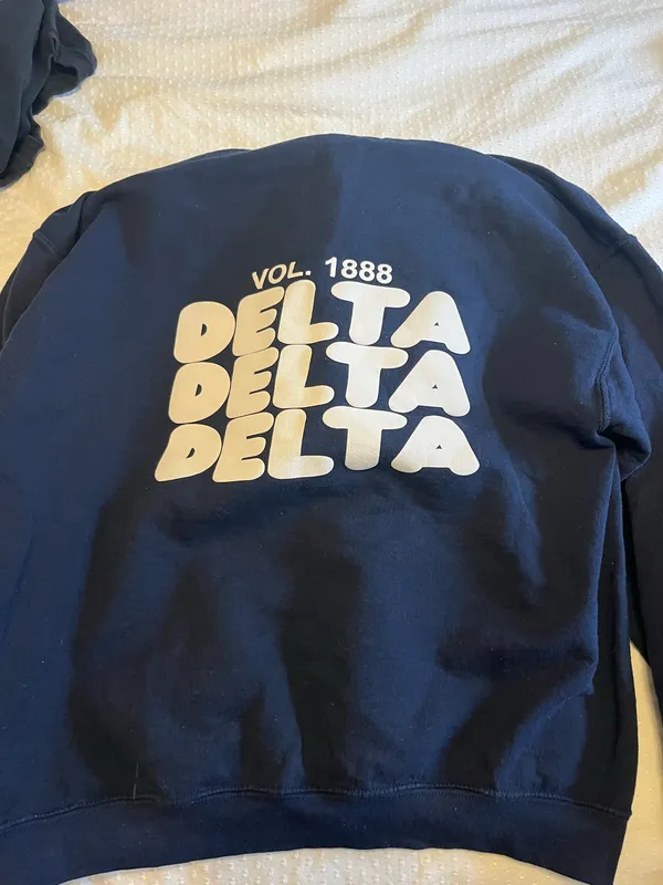 Tri Delta Sweatshirt Gildan - Image 2