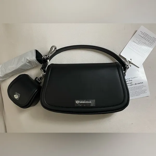 Lululemon NWT Leather Alternative Cactus Mini Bag 1.2L Black & Silver Hardware - Image 9