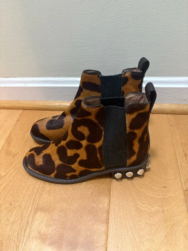 Louise et Cie Venda Chelsea boots leopard calf leather sz 7 brown. - Image 4