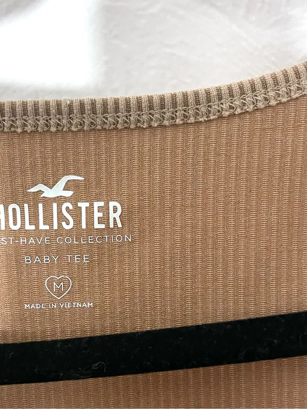 Hollister Ribbed Scoop Neck Crop Top in Camel Brown - Image 6