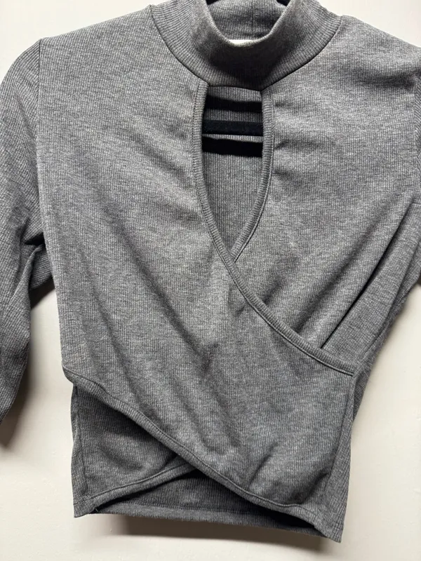 Crop Top Gaze USA size medium  - Image 2