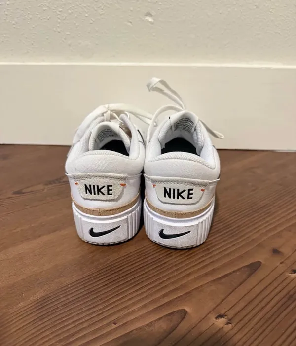 Nike Women’s Shoes White Size 9 - Image 2
