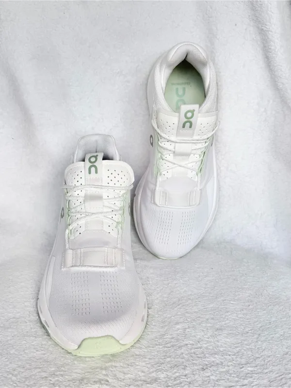 NEW ON Cloudnova, Women’s Size 6 White/White/green - Image 12