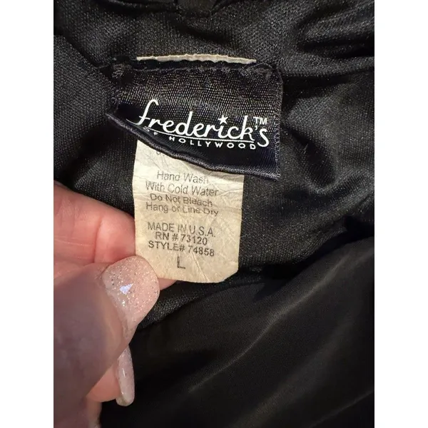 Fredericks of Hollywood Convertible black V-neck top with gathered ruching Large - Image 6