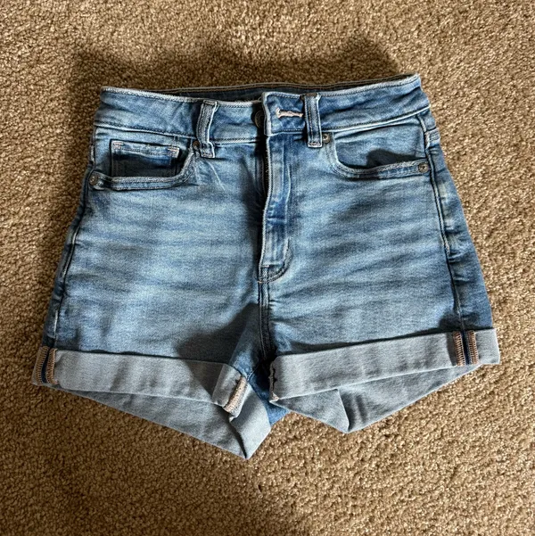 American Eagle Mom Shorts - Image 3