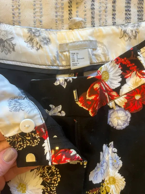 H&M Floral Print Trousers - Image 3