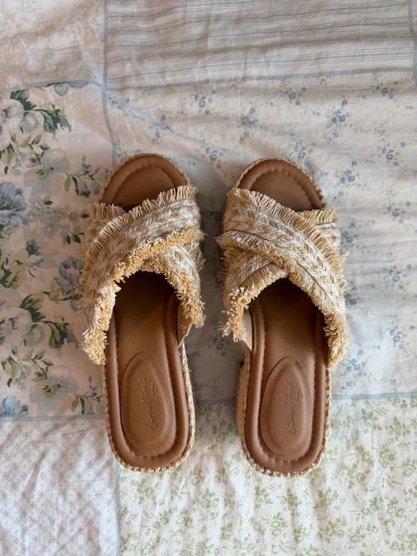 Universal Thread Platform Sandals - Image 2