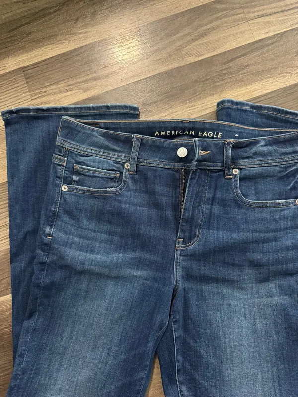 American Eagle Jeans - Image 3