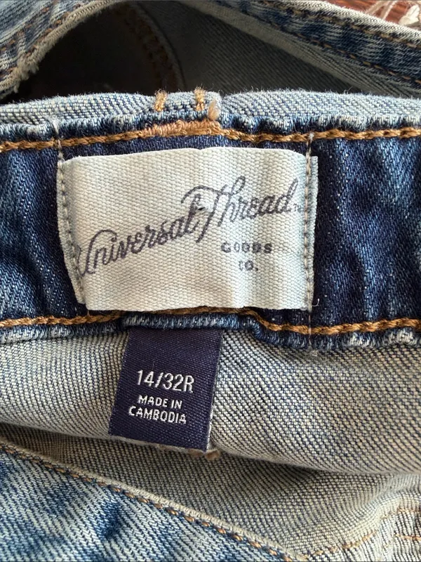 Universal thread women’s denium overalls size 14 - Image 6