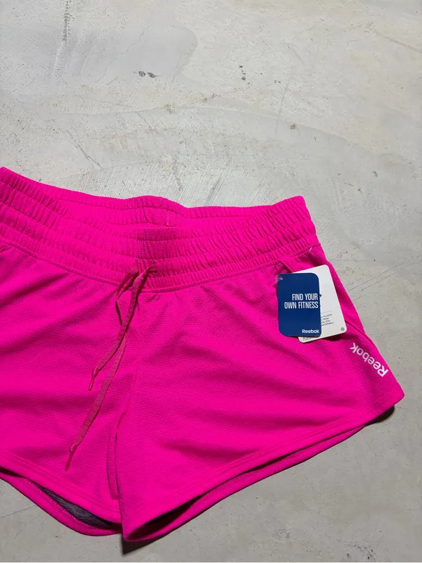 Reebok Women's mesh Pink Athletic Shorts medium - Image 3