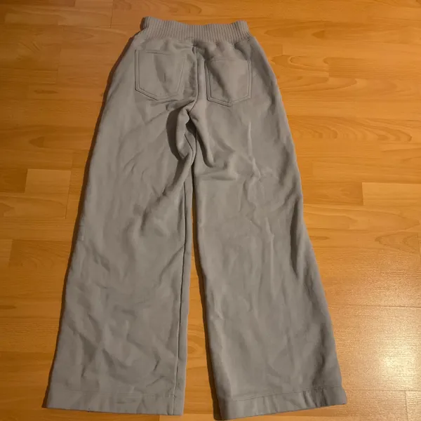 Alo Yoga Serenity Wide Leg Sweatpant Winter Frost XS - Image 4