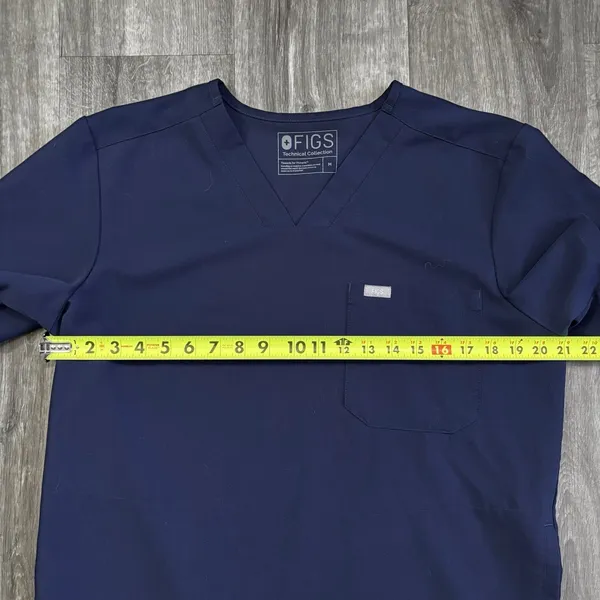 FIGS Technical Collection Scrub Top Women's Size Medium PO 1568 Blue - Image 6
