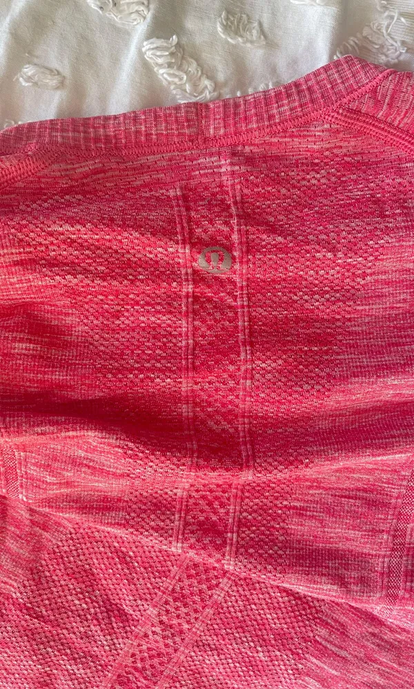 Lululemon Red Swiftly Tech - Image 3