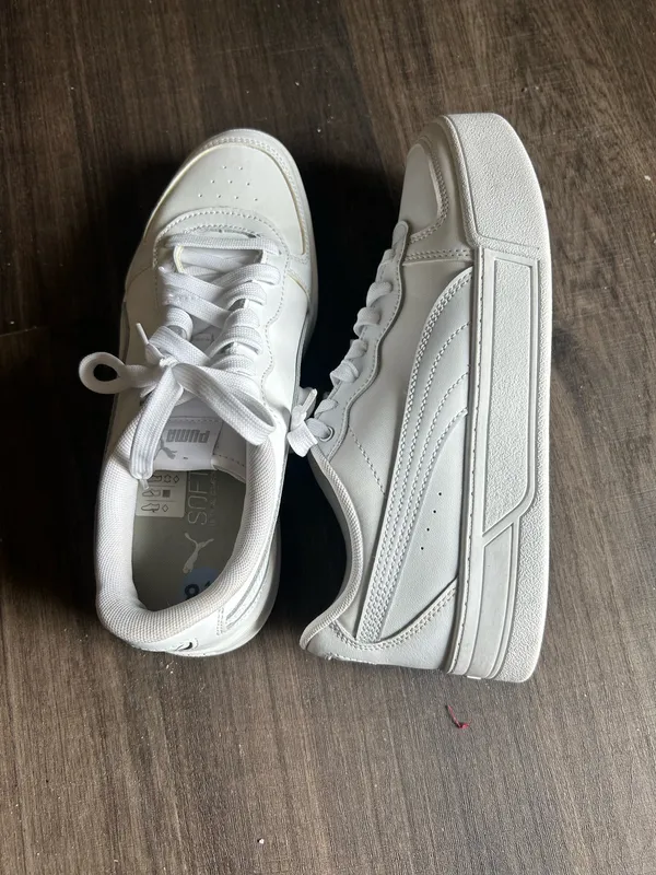 White Puma sneakers size US 8.5 - Image 3