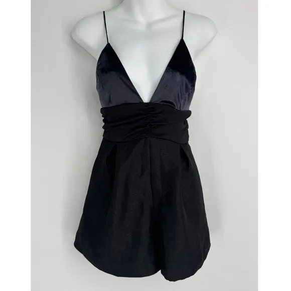 Free People Skylie‎ Saylor Romper Size 4 Black Velvet V Neck Sleeveless Playsuit - Image 2