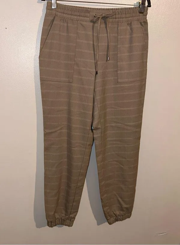 Nine West Tan, Beige, white Plaid Casual women’s Joggers Size Medium - Image 13
