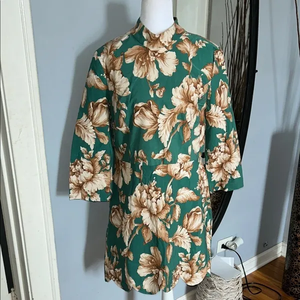 Maeve By Anthropologie Green and Tan Floral Tunic - Image 3