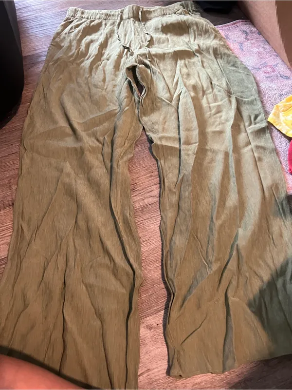 Abercrombie large green wide leg pants - Image 6